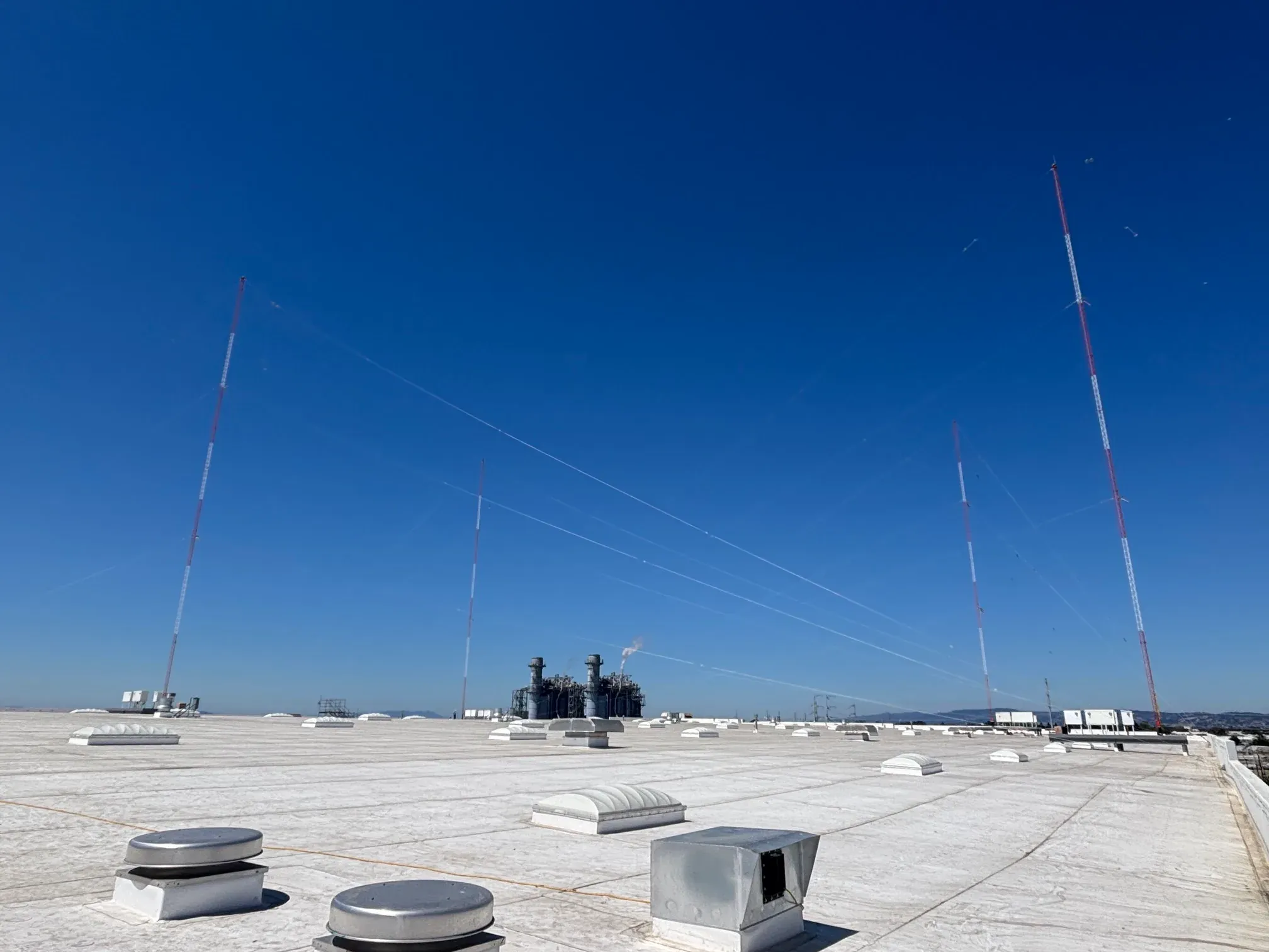 Final view of the completed diplex installation